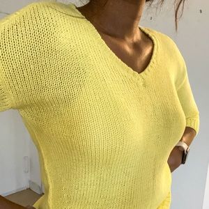 HELLO YELLOW SWEATER